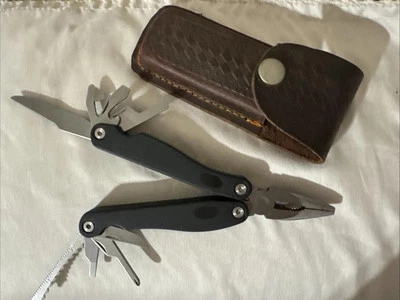 CUCHILLO UTILITARIO REMINGTON CUCHILLO MULTIHERRAMIENTA Acero Inoxidable Estuche de Cuero Hecho a Mano Foto 1 de 4