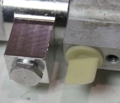 CONDENSADOR AIRE ACONDICIONADO COMPATIBLE CON VOLVO S60 2.5T R T5 2006 2007 2008 09 VO30120 31267200-9 Foto 1 de 2