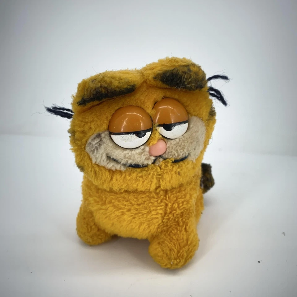 Vintage Garfield R. Dakin Plush Stuffed Animal Sitting Cat Sleepy Eyes 1980s - Image 1 of 4