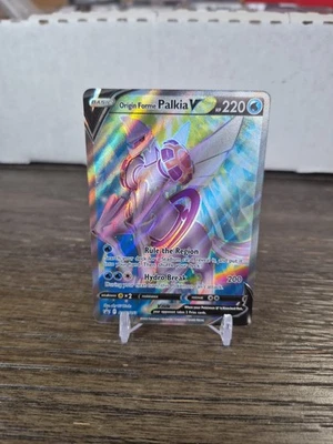 Origin Forme Palkia V SWSH253 SWSH: Sword & Shield Promo Cards Holo - Image 1 of 3