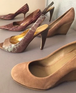 Damen 8 1/2 BCBG Generation Beige Wildleder Keilabsatz - Bild 1 von 12