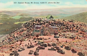 Postal CO Mt Evans Colorado-Casa Cumbre-Autos Antiguos-Panorámica-Vintage Años 40 C2 - Imagen 1 de 2