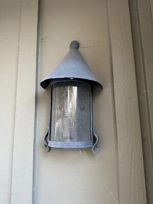 Aplique de pared pequeño Troy Lighting Carlsbad hierro/vidrio semillado, estatuario bronce Foto 1 de 3