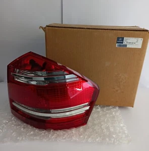 FANALE POSTERIORE STOP DX MERCEDES GL X164 A1648204264 Nuovo Originale - Foto 1 di 1