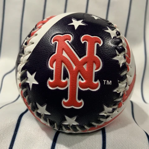 New York Mets Embossed 2022 Rawlings Flag Baseball Ball Souvenir Promotional Cover