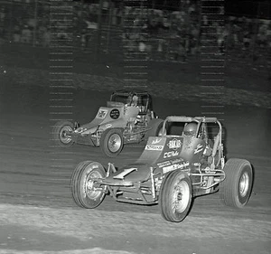 ORIGINAL 1980s ASCOT CRA SPRINT CAR PHOTO - DEAN THOMPSON & JIMMY OSKIE - Picture 1 of 1