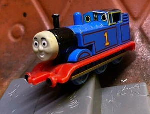 ERTL 1985 THOMAS TANK ENGINE PLASTIC FACE + STICKERS DIE-CAST RAILWAY TOY EXC!!! - Picture 1 of 8