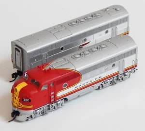 Intermountain N-Scale; ATSF F3A & F3B, both powered "WARBONNET", PRISTINE COND. - Picture 1 of 7