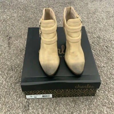 Mujer Charles By Charles David Naval DK Desnudo Foto 1 de 4