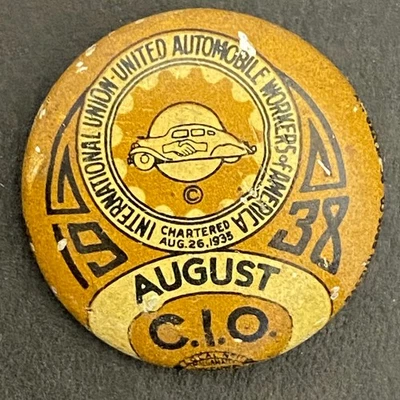 1938 UAW - CIO Auto Workers Dues Pinback August 20mm Foto 1 de 2