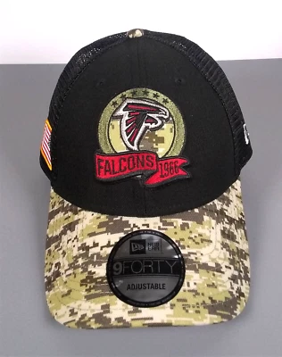 Gorra New Era Atlanta Falcons Salute to Service 9Forty ajustable camuflada con etiquetas Foto 1 de 4