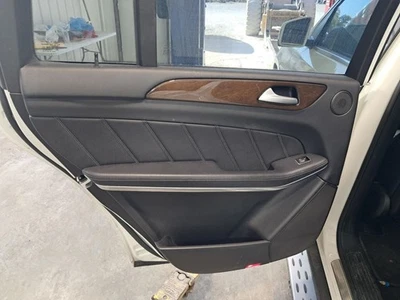 2013 MERCEDES-BENZ GL450 Left Rear Door Panel Trim Black Used OEM 442426 — 第 1/4 张图片
