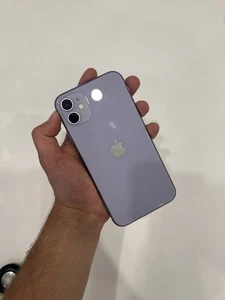 Apple iPhone 11 - 128 Go - Violet (Désimlocké) (CA) - Photo 1 sur 11