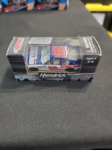 2010 1/64 Action Dale Earnhardt Jr. #88 Guardia Nazionale / AMP Energy - Foto 1 di 5