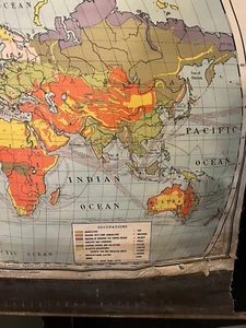 Atwood / Nystrom school pull down wall map - Australia & East Asia - Picture 1 of 2