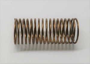 3 hp International IH M Intake Compensating Valve Spring Gas Engine Motor  - Picture 1 of 1