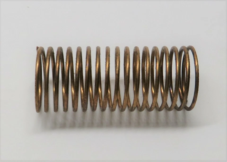 3 hp International IH M Intake Compensating Valve Spring Gas Engine Motor