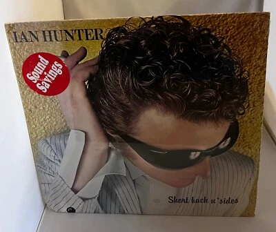 Ian Hunter “SHORT BACK N’ SIDES”—Chrysalis Records CHR 1326—1981 VINYL - Imagem 1 de 2