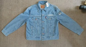 Levi's Women's Premium Ex-Boyfriend Trucker Jacket Size Large Denim Button - Bild 1 von 15