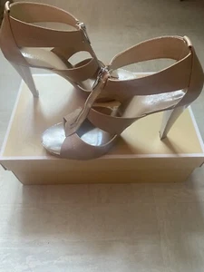 Michael Kors Berkley T Strap Open Toe Nude Sandals Size 9.5M UK 7 - Picture 1 of 19