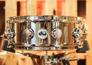 DW 4.5x14 Collector's 1mm Stainless Steel Snare Drum - DRVL4514SPC - Picture 1 of 6