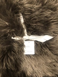 Pottery Barn FAUX REAL Faux Fur Throw NWT Absolutely Amazing! Mushroom - Picture 1 of 15