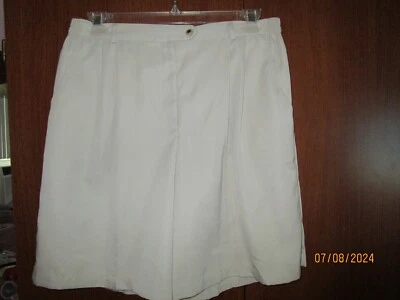 Coral Bay Golf Shorts Sz 16 100% Polyester Side Elastic Waist 33 + Side 20.5 I 8 - Image 1 of 4