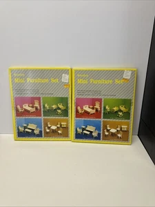 Lote de 2 mini muebles de madera divertido fácil de montar para casas de muñecas de colección 1988 - Imagen 1 de 9