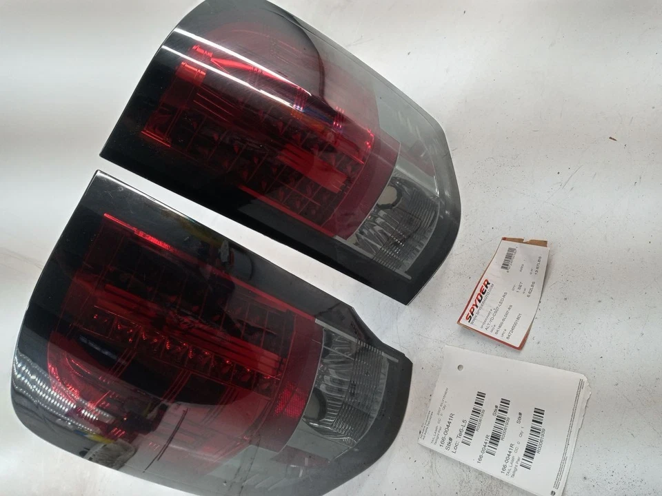 Luces traseras LED Spyder rojas ahumadas ALT-YD-CS07-LED-RS para Chevy Silverado 07- Foto 1 de 4