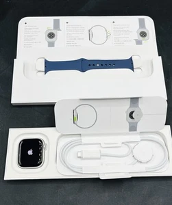 Apple Watch Series 10 GPS 42mm Silver Aluminum Case Denim Sport Band S/M - Photo 1 sur 4
