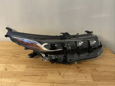 Faro LED del lado derecho del pasajero para Toyota Prius Prime 17-22 certificado CAPA Foto 1 de 4