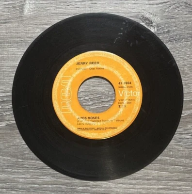 Jerry Reed -- Amos Moses / The Preacher And The Bear - 45 - 7"  - 47-9904 - Image 1 of 2