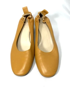 Everlane The Day Pumps Damen 10 goldgelb Leder italienischer Blockabsatz - Bild 1 von 15