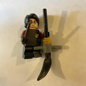 Lego Minifigur Figur Harry Potter Triwizard Challenge 75946 hp176 Besen Zauberstab - Bild 1 von 7