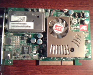 Tarjeta AGP ATI Radeon AIW 9600 XT 128M 102A0900300 099573 FM TV AM 109-A09000-00 - Imagen 1 de 7