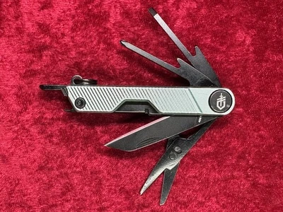 Gerber Armbar Mini Mint Green Multi-Tool Tiny Keychain Pocket Knife Used (441) - Image 1 of 4