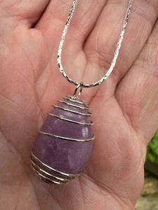 PURPLE LEPIDOLITE POLISHED STONE PENDANT 28mm SPIRAL ON SILVER PLATED 18" CHAIN- - Picture 1 of 5
