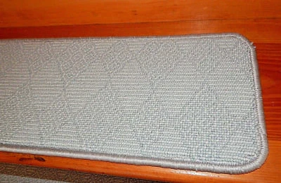 14 = Paso 9'' x 28'' + Aterrizaje 28'' x 50'' alfombra acolchada peldaños de escalera de lana. Foto 1 de 4