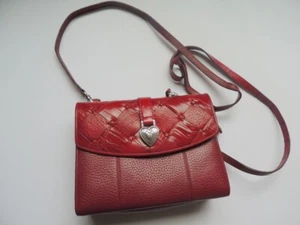Borsa a tracolla vintage Brighton in pelle rossa con cuore anni 90 - Foto 1 di 8
