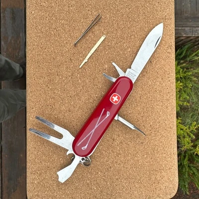 Cuchillo de golf Wenger Delemont Suiza buen estado herramientas de golf regalo 84 mm Foto 1 de 4