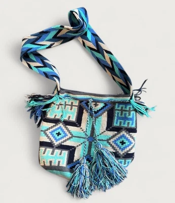Handmade Wayuu Mochila Bag – Multicolor Traditional Shoulder Bag – Used - Image 1 of 4