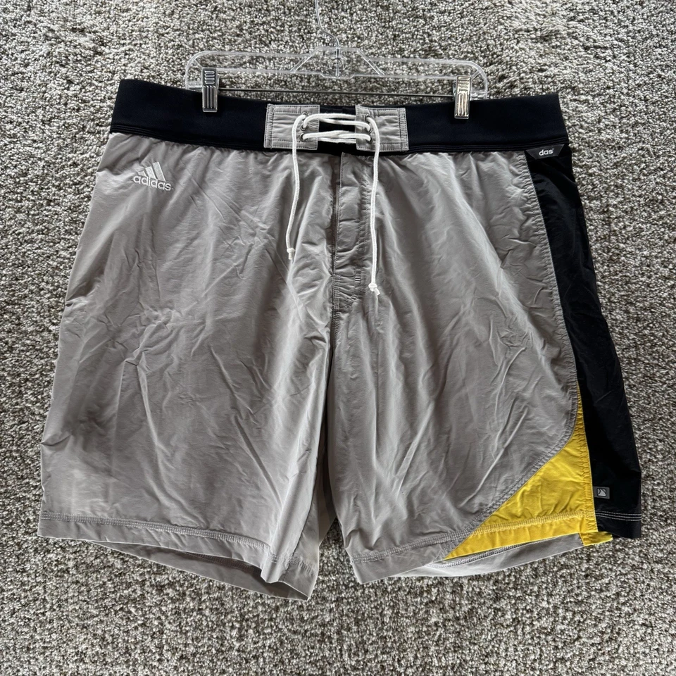 Pantalones Cortos de Surf Adidas De Colección 40 Hombres Gris Board Shorts Surf Playa Natación Y2K Adulto Foto 1 de 4