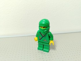 Lego Green Ninja cas203 from set 3346 Castle Vintage Rare. Nice Condition.