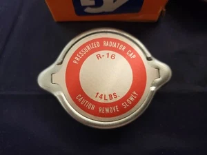 14 lb. Radiator Cap, Amgauge # R16; Fits Vast Amount of Vehicles, 1949-1998 - Picture 1 of 2