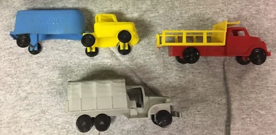 Lote (3) CAMIONES DE JUGUETE PEQUEÑOS DE PLÁSTICO PEQUEÑOS VINTAGE AÑOS 50 3-4 pulgadas de largo Foto 1 de 3