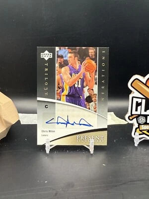 Chris Mihm 2006-07 Upper Deck Trilogy Present Signatures Auto Lakers (CBR) Foto 1 de 2