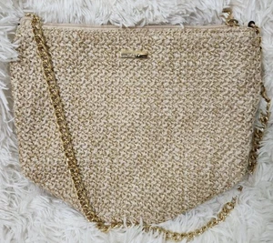 Beige Crossbody Bag With Gold Chain Strap & Zip Closure - Picture 1 of 7