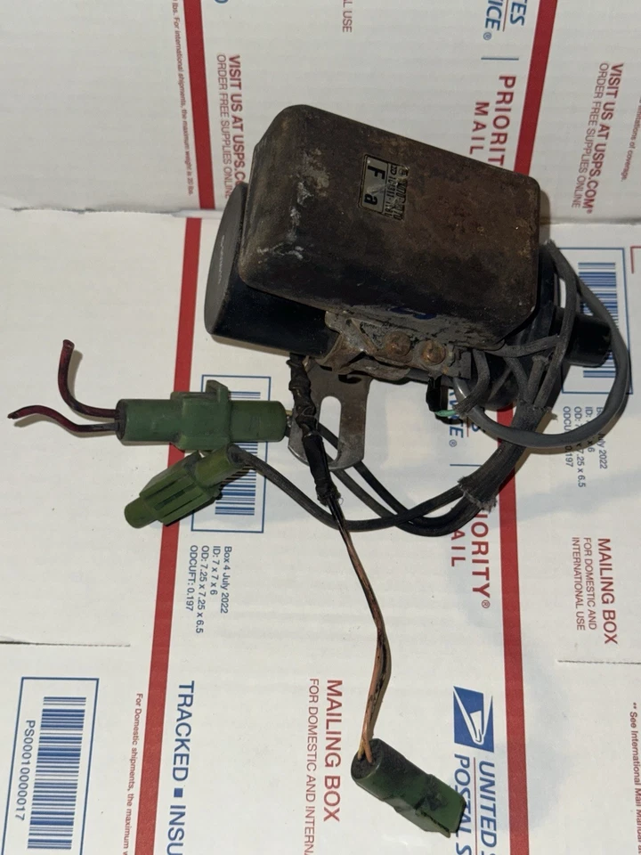 Toyota Pickup/Celica 19070-38170 1978 101311-1181 bobina de encendido/encendedor Foto 1 de 4