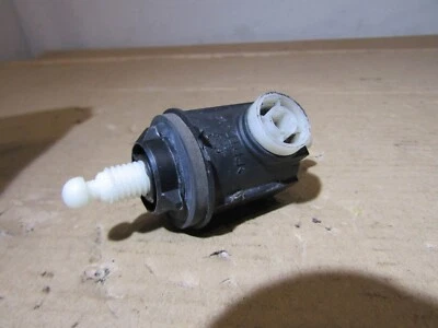 Nissan Juke Tekna F15 15-19 left front Headlight headlamp aim motor gearbox - Image 1 of 4