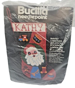 Bucilla Weihnachten Nadelspitze bemalt Santa Strumpf Yuletide Geschenke 60600 18" - Bild 1 von 6